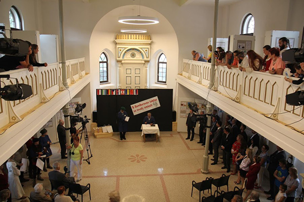 Výstava najúspešnejších kresieb Bomburovej šable 2016 v breznianskej synagóge