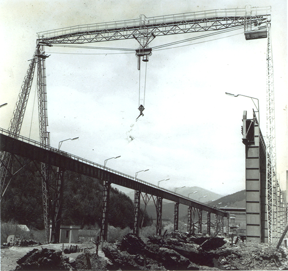 Výstavba šrotového poľa v Piesku trvala od roku 1962 do1965.  Foto: archív HM ŽP